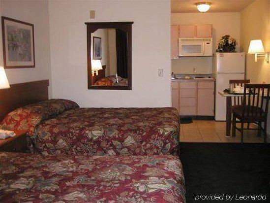 Intown Suites Extended Stay Lewisville Tx - East Corporate Drive Стая снимка